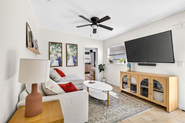 406 W FLORA STREET, Tampa, FL 33604