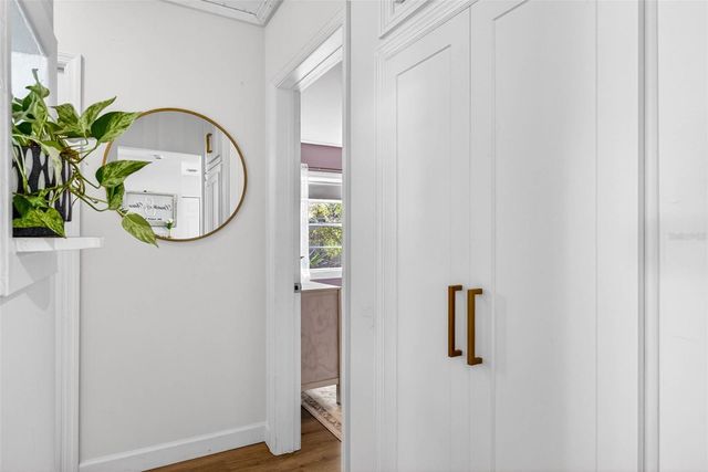 406 W FLORA STREET, Tampa, FL 33604