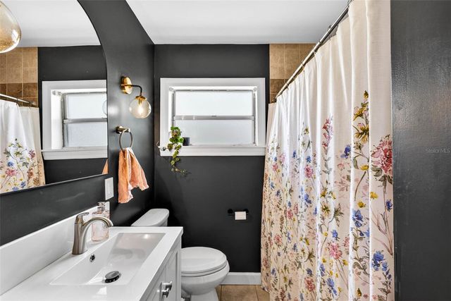 406 W FLORA STREET, Tampa, FL 33604