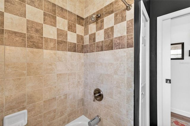 406 W FLORA STREET, Tampa, FL 33604