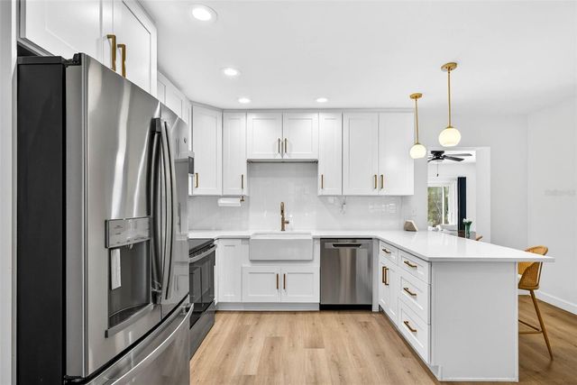 406 W FLORA STREET, Tampa, FL 33604