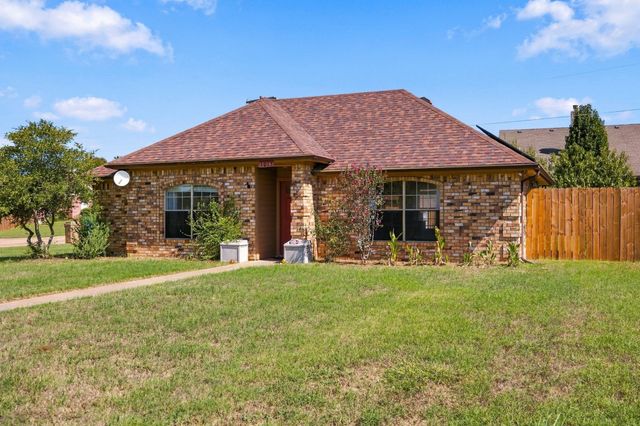 1015 Shelly Drive, Keene, TX 76031