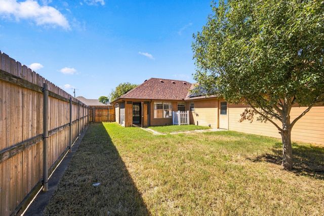 1015 Shelly Drive, Keene, TX 76031