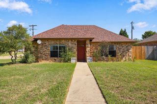 1015 Shelly Drive, Keene, TX 76031