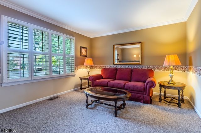 133 Town Center Dr, Warren Twp., NJ 07059