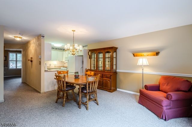 133 Town Center Dr, Warren Twp., NJ 07059