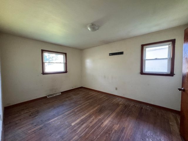 3028 Oakwood Street, Portage, IN 46368