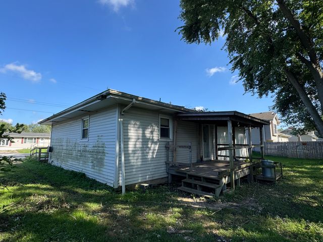 3028 Oakwood Street, Portage, IN 46368