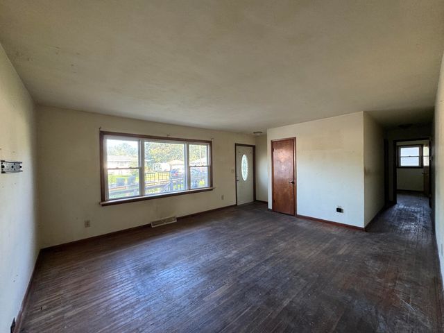 3028 Oakwood Street, Portage, IN 46368