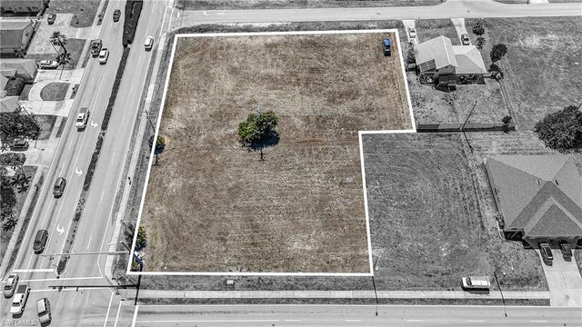 804 Gleason Pkwy, Cape Coral, FL 33914