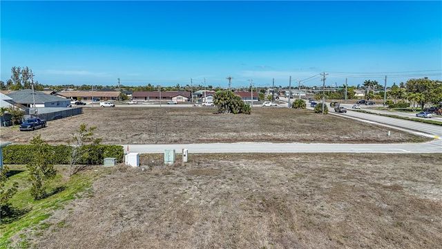 804 Gleason Pkwy, Cape Coral, FL 33914