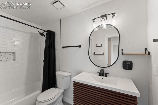 2835 Hearthwood Lane, Colorado Springs, CO 80917