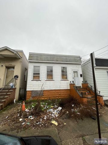 127 Harper Avenue, Irvington, NJ 07111