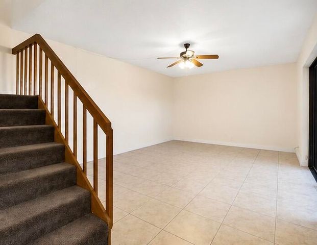 215 Lake Arbor Drive, Palm Springs, FL 33461