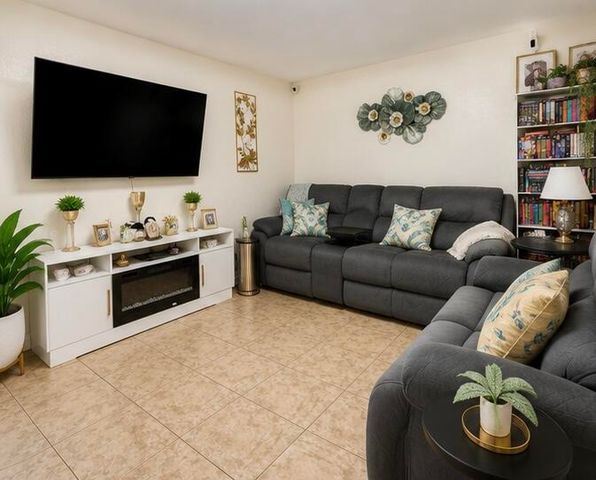 215 Lake Arbor Drive, Palm Springs, FL 33461
