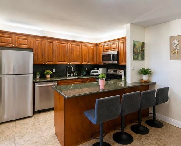 215 Lake Arbor Drive, Palm Springs, FL 33461