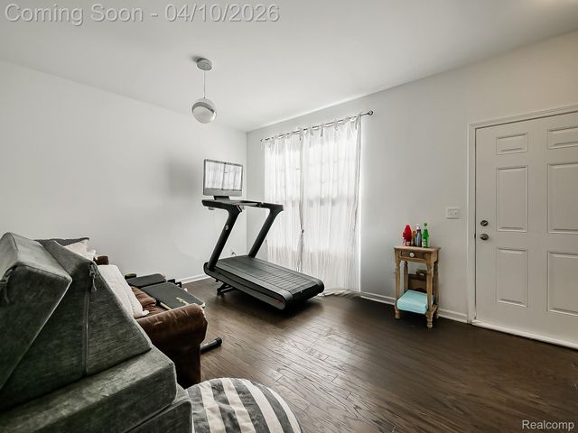 6210 S Trailwoods Drive, Ann Arbor, MI 48103