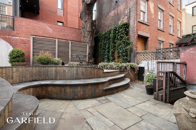 56 CHARLES Street, New York City, NY 10014