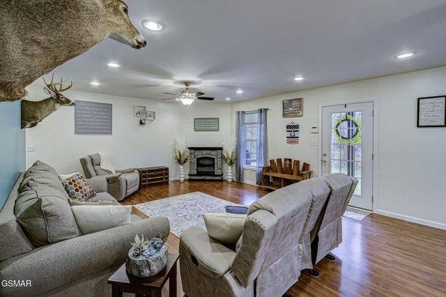 1819 Ally Lane, Sevierville, TN 37876