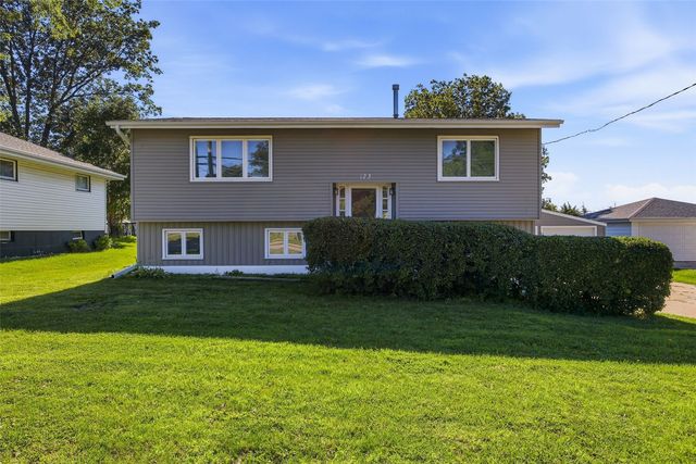 123 Edgewood Road SW, Cedar Rapids, IA 52404