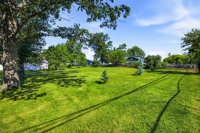123 Edgewood Road SW, Cedar Rapids, IA 52404