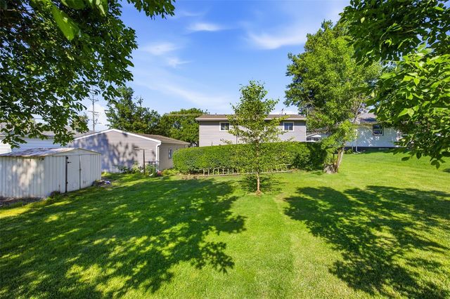 123 Edgewood Road SW, Cedar Rapids, IA 52404
