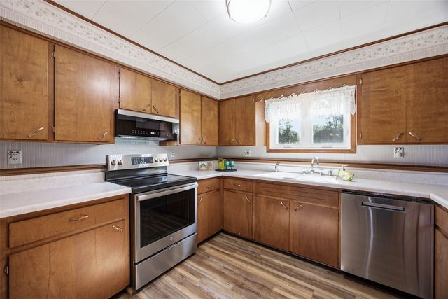 123 Edgewood Road SW, Cedar Rapids, IA 52404
