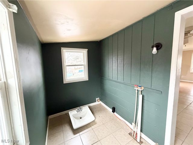 1995 Bantam Ridge Road, Wintersville, OH 43953