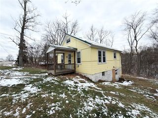 1995 Bantam Ridge Road, Wintersville, OH 43953