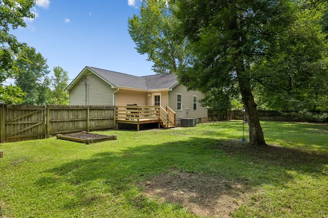 807 Jonathan Dr, Lebanon, TN 37087