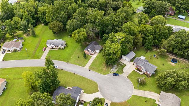 807 Jonathan Dr, Lebanon, TN 37087