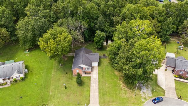 807 Jonathan Dr, Lebanon, TN 37087