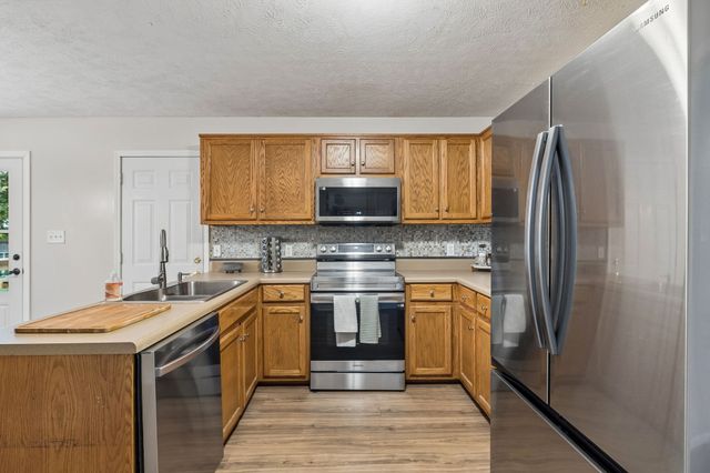 807 Jonathan Dr, Lebanon, TN 37087