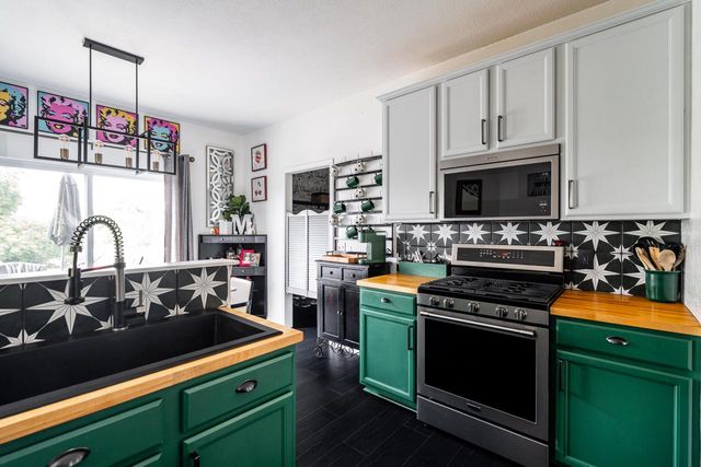 1500 Whitewater DRIVE, West Bend, WI 53095