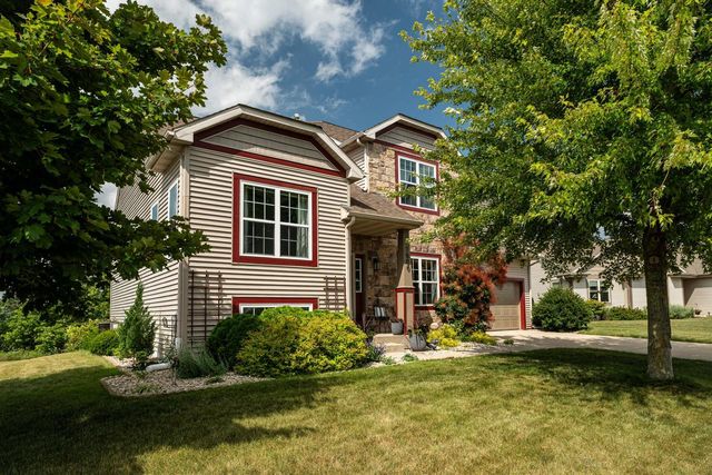 1500 Whitewater DRIVE, West Bend, WI 53095