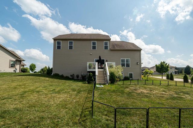 1500 Whitewater DRIVE, West Bend, WI 53095