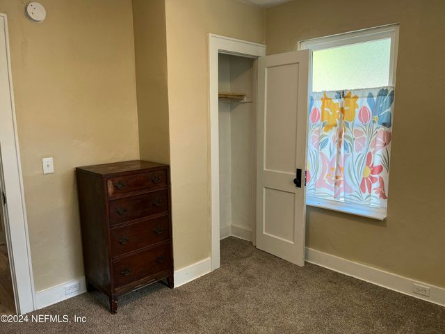 714 HUNTER Avenue, Crescent City, FL 32112
