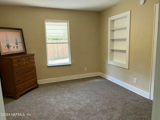 714 HUNTER Avenue, Crescent City, FL 32112