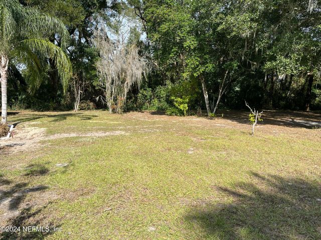 714 HUNTER Avenue, Crescent City, FL 32112
