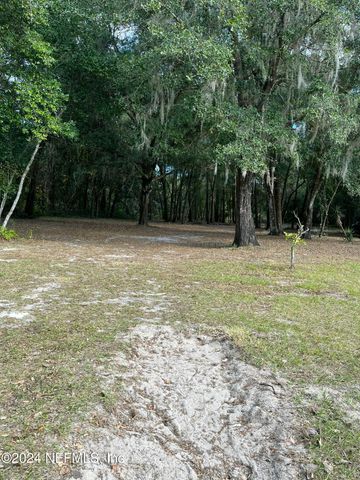 714 HUNTER Avenue, Crescent City, FL 32112