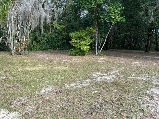 714 HUNTER Avenue, Crescent City, FL 32112