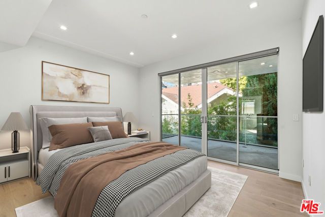 1006 Hancock Avenue B, West Hollywood, CA 90069