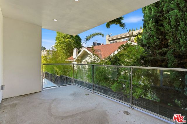 1006 Hancock Avenue B, West Hollywood, CA 90069