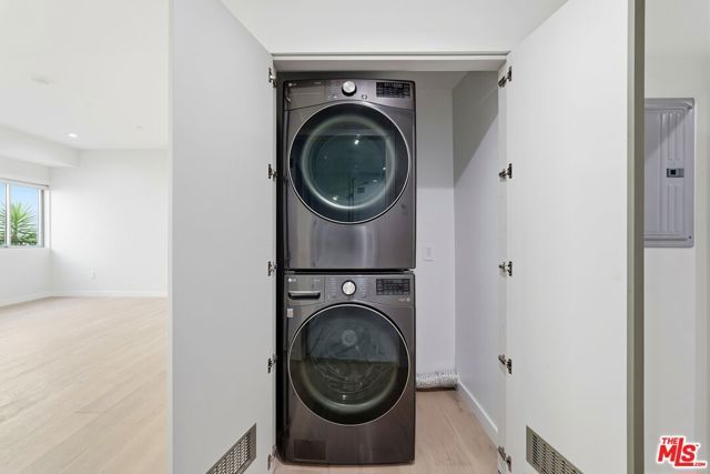 1006 Hancock Avenue B, West Hollywood, CA 90069