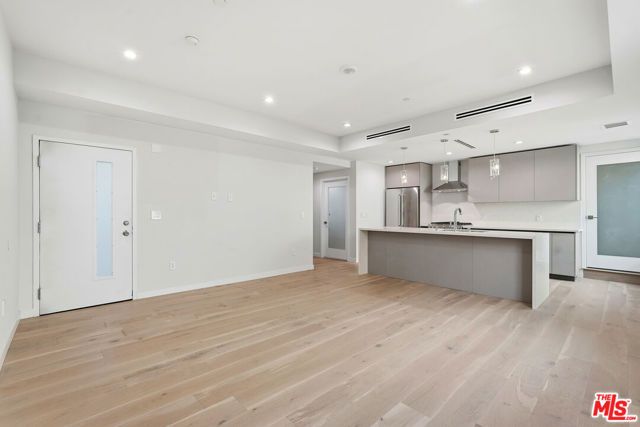 1006 Hancock Avenue B, West Hollywood, CA 90069