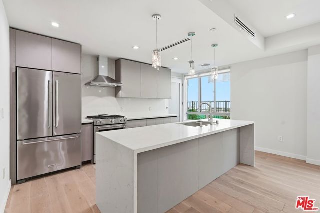 1006 Hancock Avenue B, West Hollywood, CA 90069