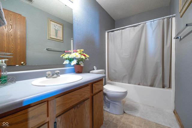 7656 Windy Hill Way, Indianapolis, IN 46239