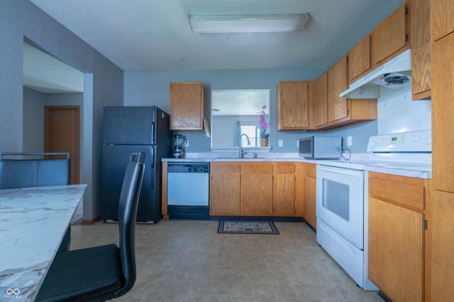 7656 Windy Hill Way, Indianapolis, IN 46239