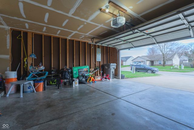 7656 Windy Hill Way, Indianapolis, IN 46239