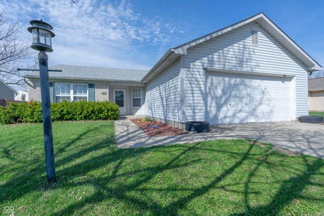 7656 Windy Hill Way, Indianapolis, IN 46239